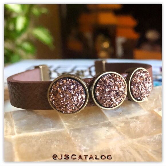 🍂Druzy Cabochon On PU Leather Band Bracelet - Picture 3 of 7